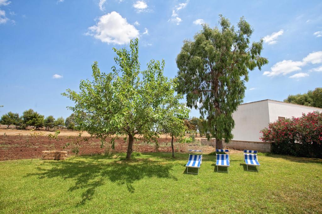 Agriturismo Masseria Terra D'Otranto Buitenkant foto