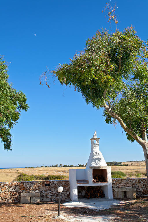 Agriturismo Masseria Terra D'Otranto Buitenkant foto
