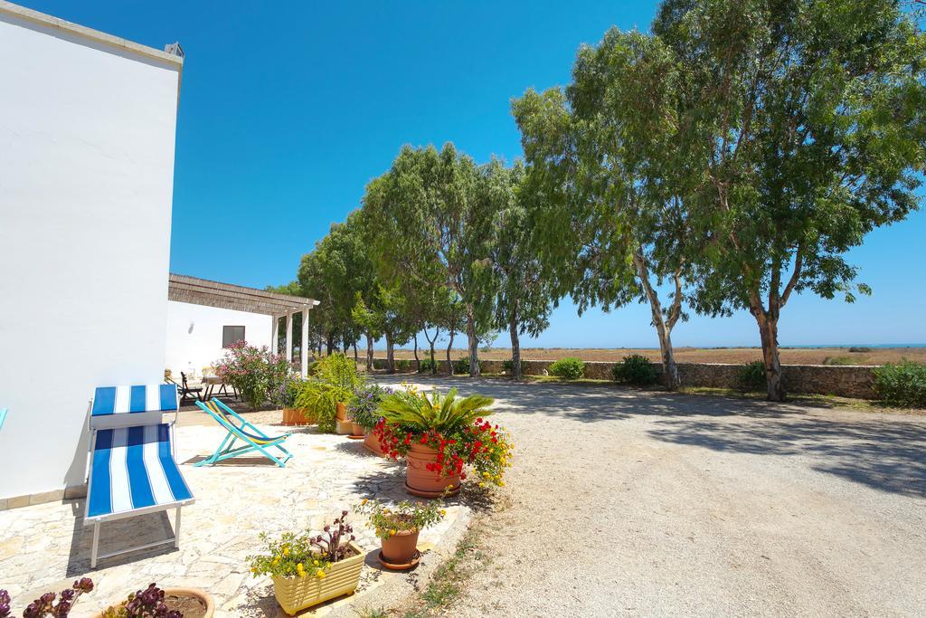 Agriturismo Masseria Terra D'Otranto Buitenkant foto