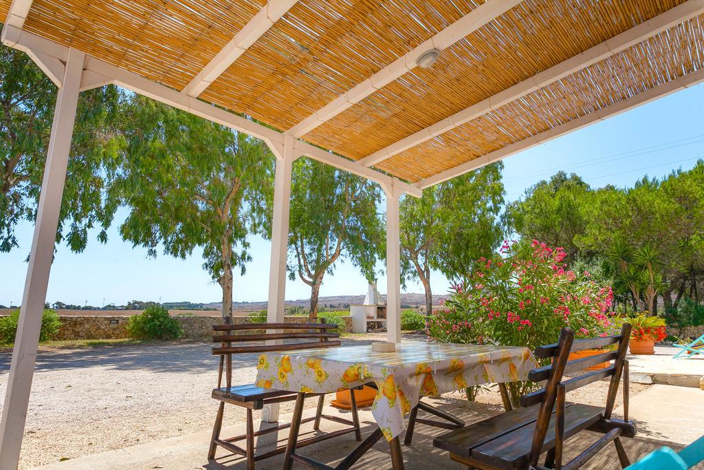 Agriturismo Masseria Terra D'Otranto Buitenkant foto