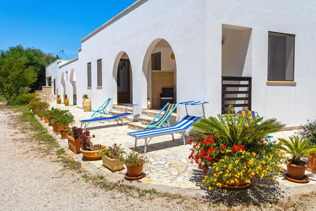 Agriturismo Masseria Terra D'Otranto Buitenkant foto