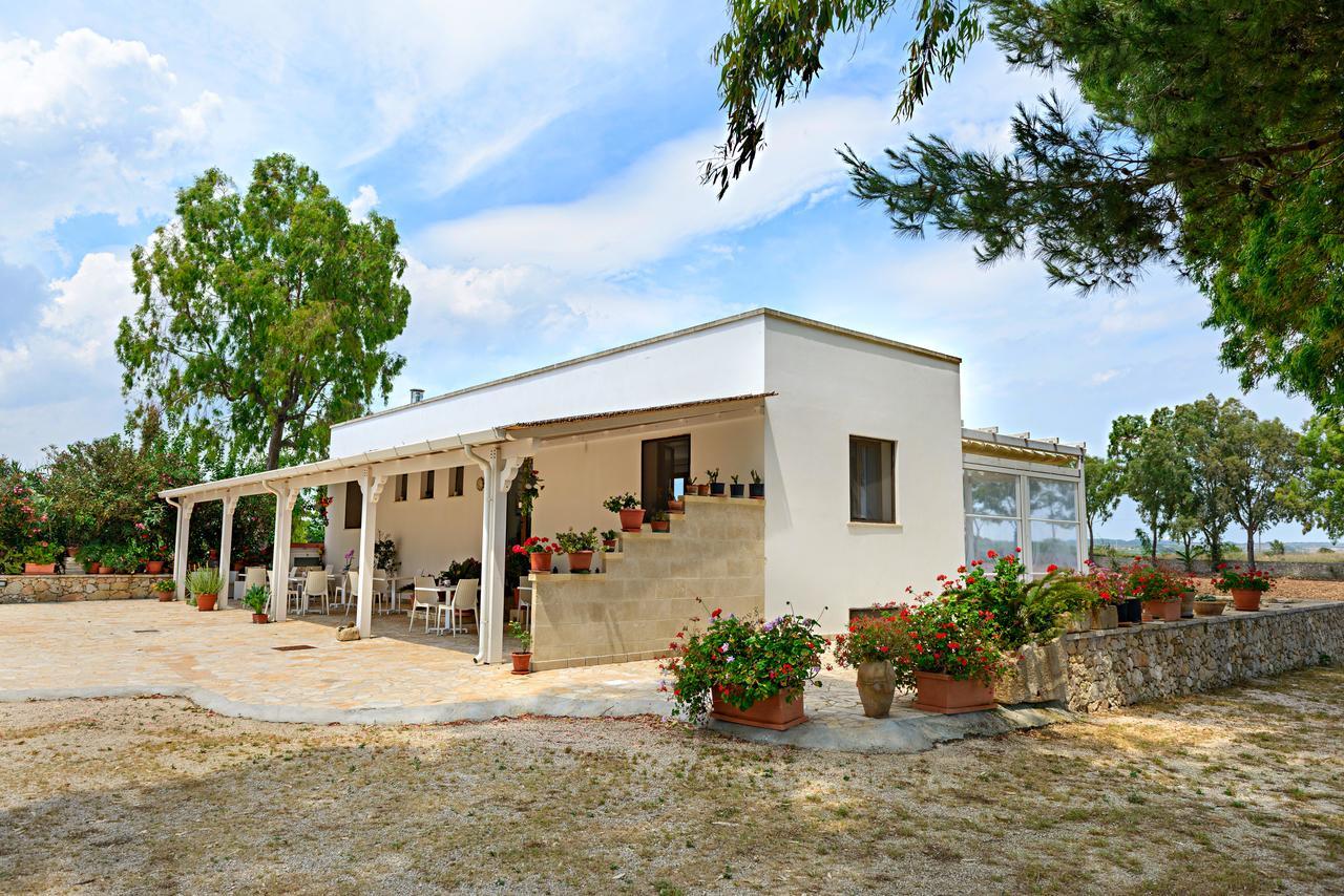 Agriturismo Masseria Terra D'Otranto Buitenkant foto