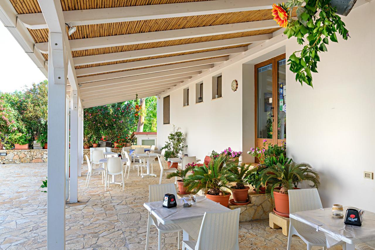 Agriturismo Masseria Terra D'Otranto Buitenkant foto