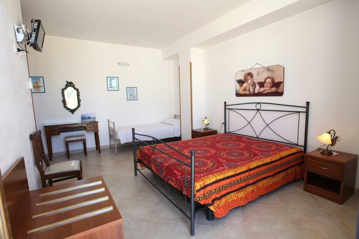Agriturismo Masseria Terra D'Otranto Buitenkant foto